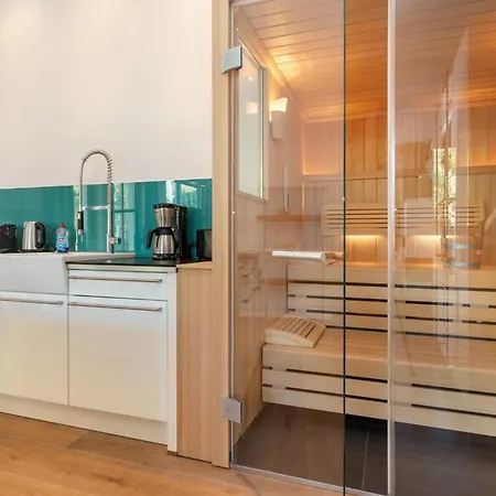 Ostseebad Sellin, * Sellin