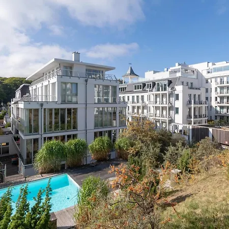 Theres Dolphin Apartment *